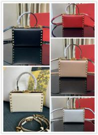 Picture of Valentino Lady Handbags _SKUfw132570622fw